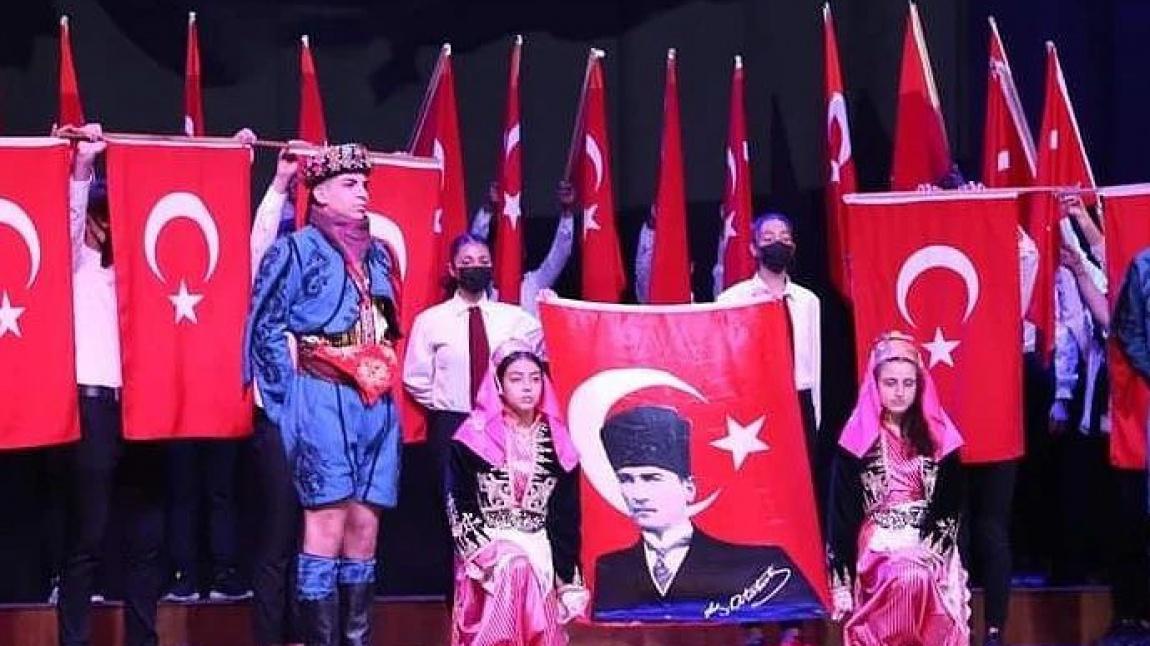 Okul Müdürümüz Onur PEHLİVAN,10 Kasım Atatürk'ü Anma İl Programına Katılmışlardır
