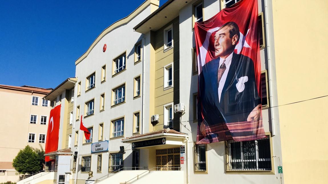 Dış Cephe Atatürk Posterimiz ve Bayrağımız